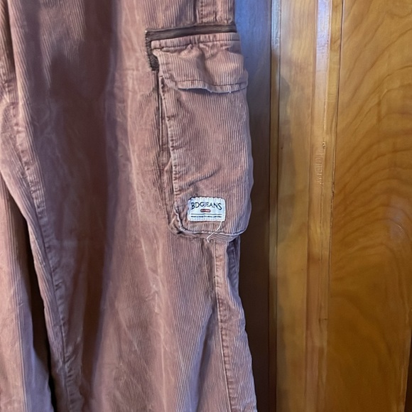 BDG URBAN OUTFITTERS elastic-waist corduroy pants; rust color; Medium - Picture 3 of 10